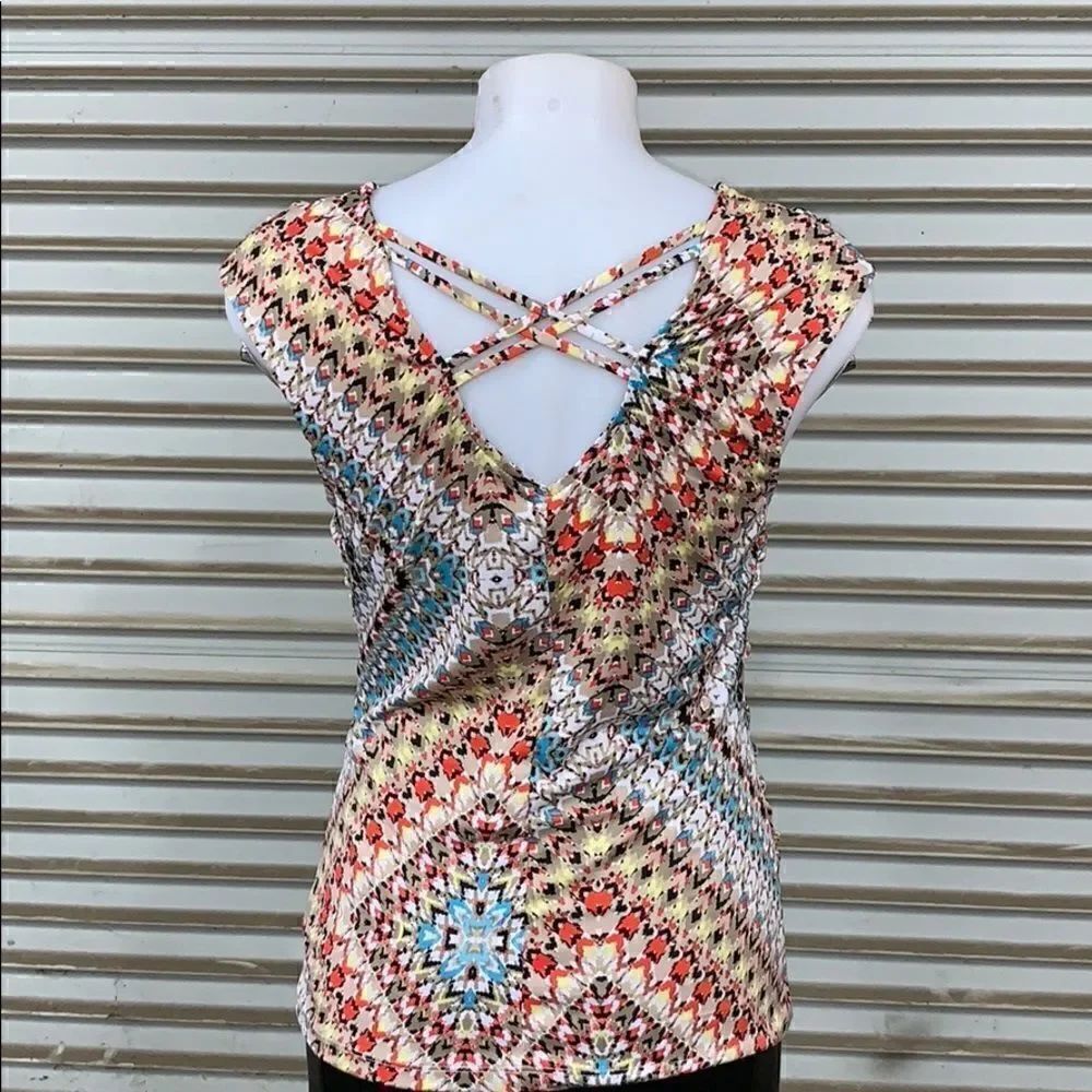 🛍️B Design size Small top - Picture 7 of 8